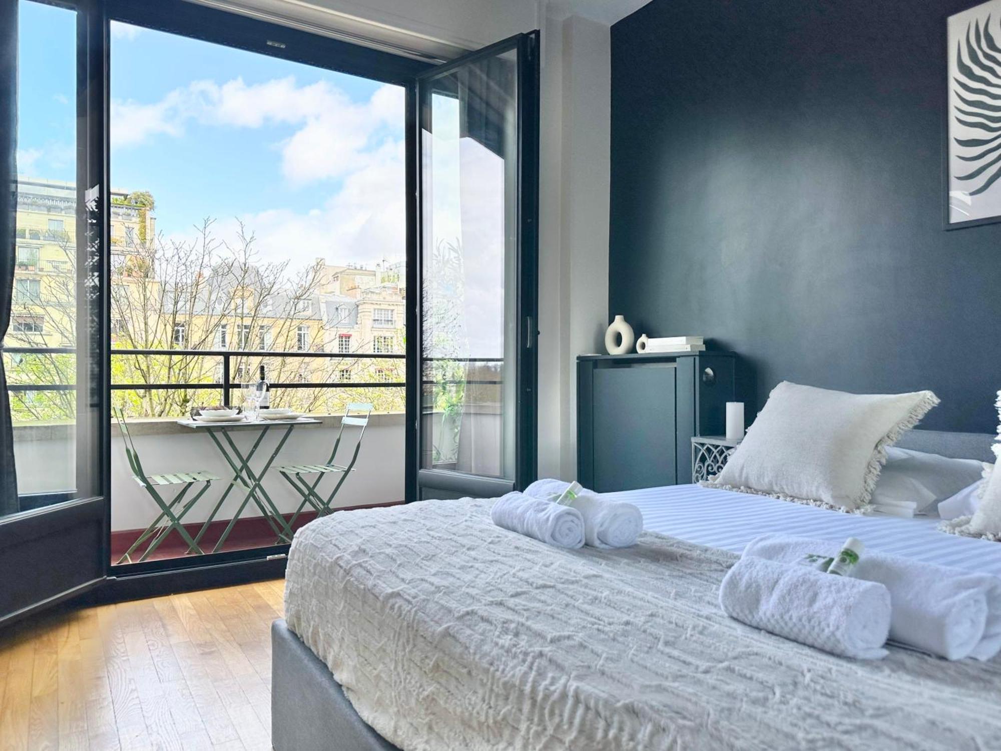 Stylish Apartment With A Balcony In Paris Dış mekan fotoğraf