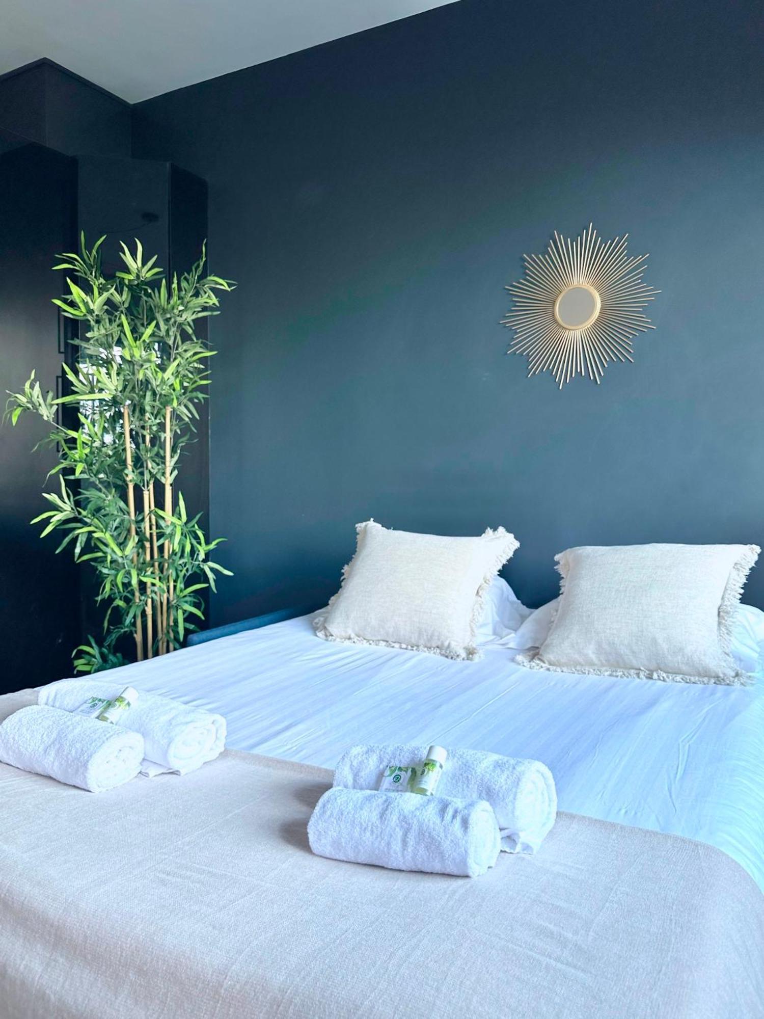 Stylish Apartment With A Balcony In Paris Dış mekan fotoğraf